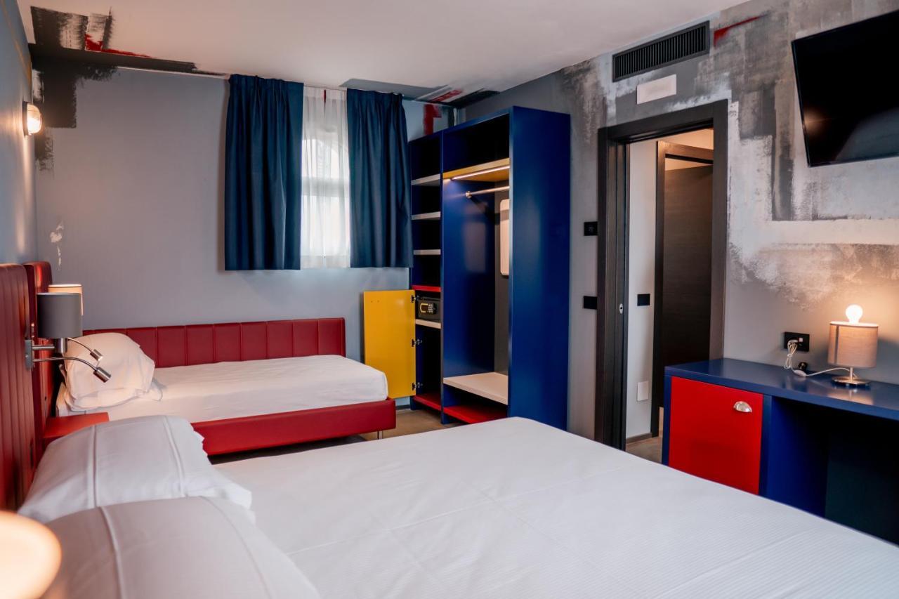 K Modern Hotel Peschiera del Garda Exteriör bild