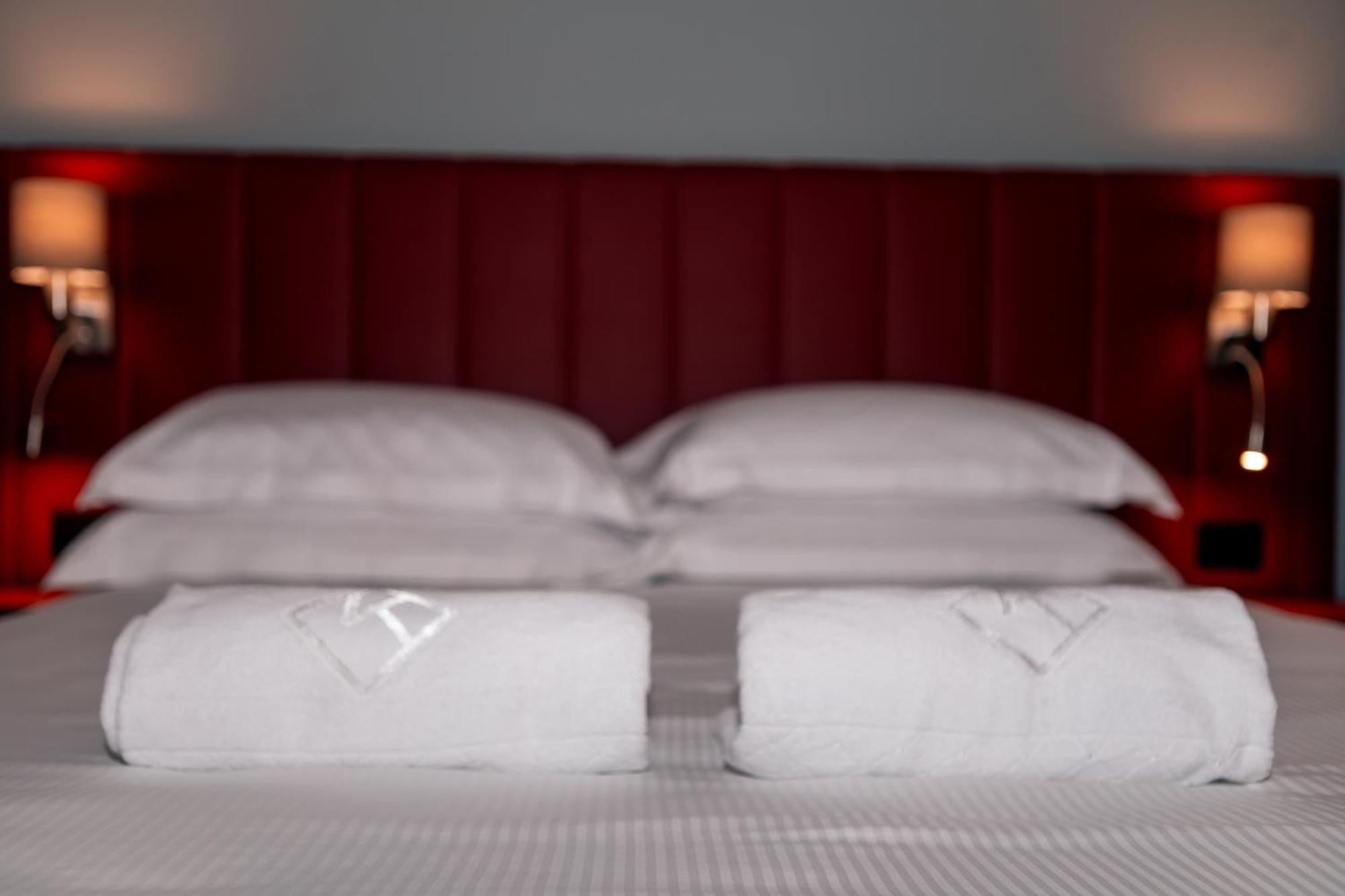 K Modern Hotel Peschiera del Garda Exteriör bild
